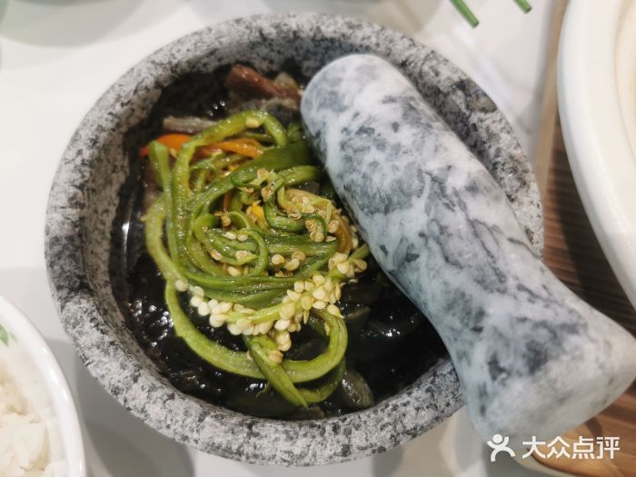 王小赞·肥肠竹林鸡(滨江银泰店)大众点评精选！(图4)