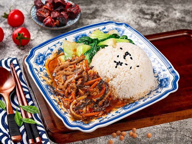 1鱼香肉丝饭_调整大小.jpg